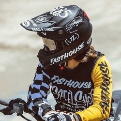  Bell BELL MOTO-9 MIPS Fasthouse cross buksisak fekete/fehr 2024